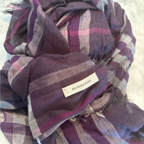 Burberry Scarf - Picture 2 of 3